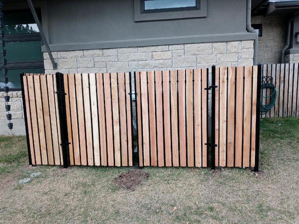 bull panel fences & specialty fences